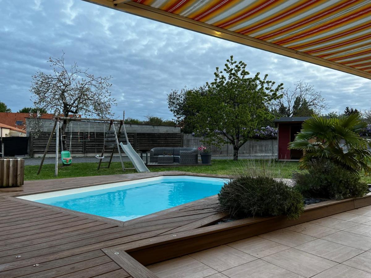 Maison Familiale 4 Chambres Avec Jardin Et Piscine Saint-Aignan-Grand-Lieu Zewnętrze zdjęcie